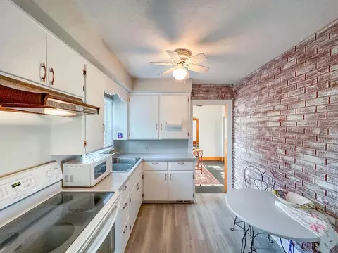 1826 Spring Arbor Rd, Jackson, MI 49203 photo 11