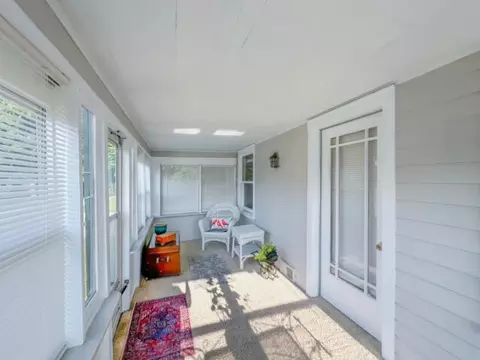 1826 Spring Arbor Rd, Jackson, MI 49203 photo 4