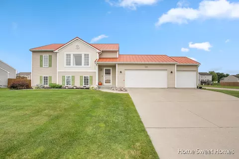 1680 S Park Dr SE, Caledonia, MI 49316
