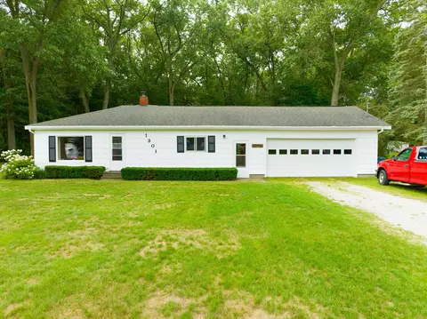 1301 Becker Rd, Muskegon, MI 49445