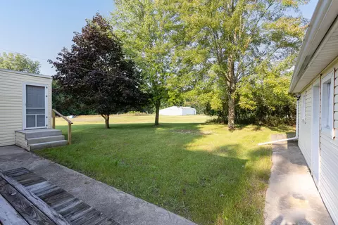 5012 Oak Point Rd, Jackson, MI 49201 photo 13