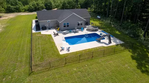 5979 S Walker Rd, Fruitport, MI 49415
