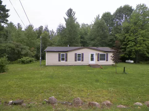 8951 E 8 Mile Rd, Luther, MI 49656