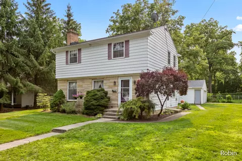 723 Maridell Ave NW, Grand Rapids, MI 49504