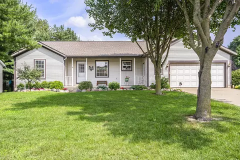 11488 Rosewood Ave, Allendale, MI 49401