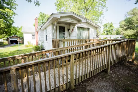 717 Millard St, Belding, MI 48809 photo 3