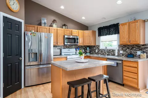 5979 N Whites Bridge Rd, Belding, MI 48809 photo 4