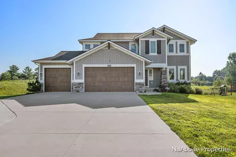 2941 E Morgan Trl, Rockford, MI 49341