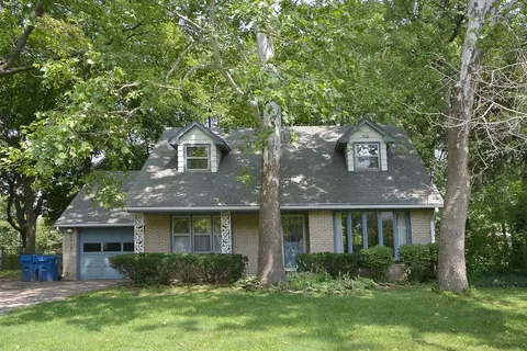2018 Heather Ln, Kalamazoo, MI 49048