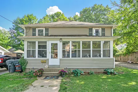 322 State St, Vicksburg, MI 49097