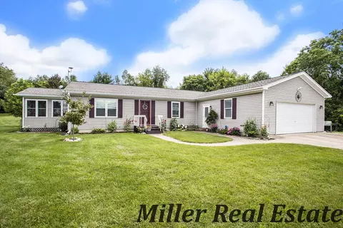 843 S Charlton Park Rd, Hastings, MI 49058