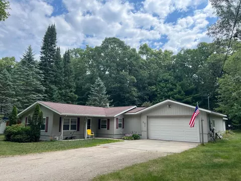 88 N Alpine Dr, Fountain, MI 49410