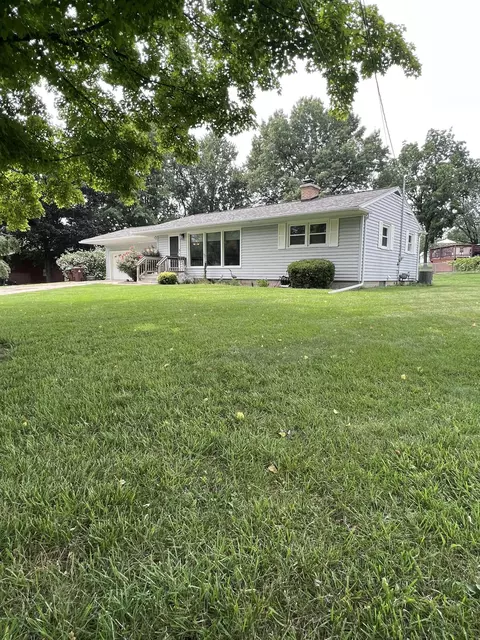 11418 E River Dr, Dewitt, MI 48820 photo 2