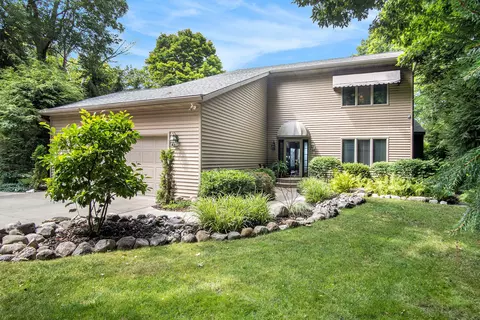8089 S Scenic Dr, Montague, MI 49437