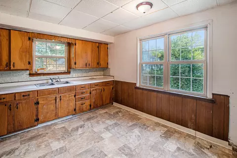608 W Ganson St, Jackson, MI 49201 photo 9