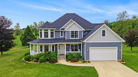 418 103rd Ave, Plainwell, MI 49080