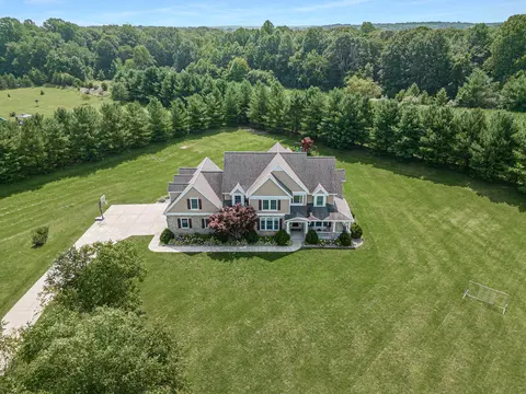 9650 Whispering Winds Dr, New Buffalo, MI 49117
