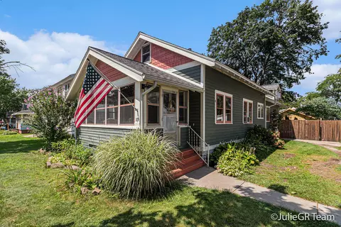 119 Graceland St NE, Grand Rapids, MI 49505