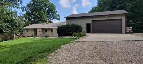 65611 Braybrook Rd, Lawrence, MI 49064