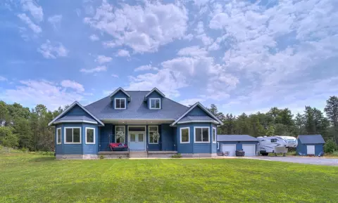 2416 River Park Dr, Muskegon, MI 49445