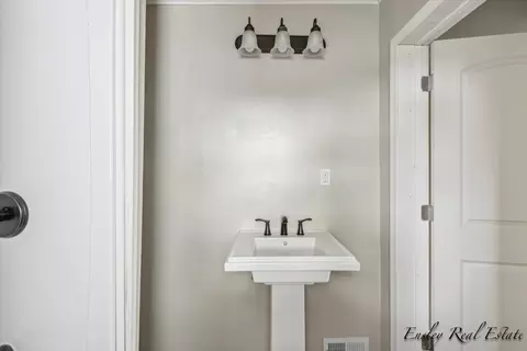 7659 E Fillmore Rd, Ithaca, MI 48847 photo 19