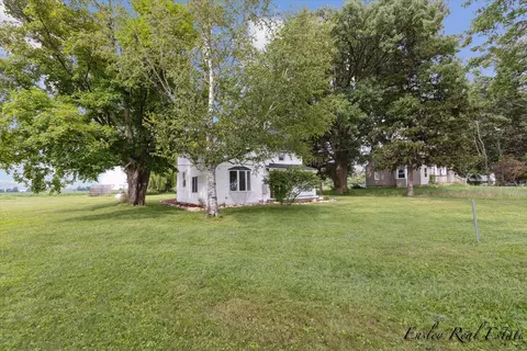7659 E Fillmore Rd, Ithaca, MI 48847 photo 2