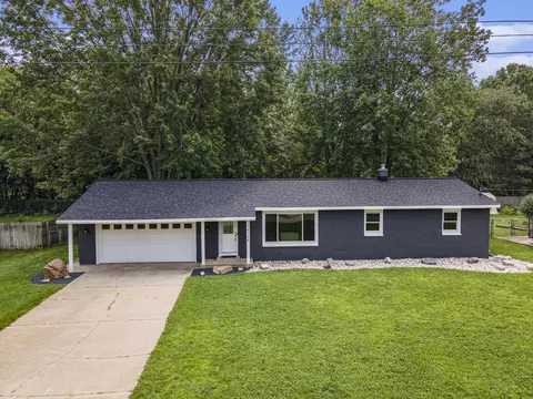 14148 Brook Ln, Holland, MI 49424
