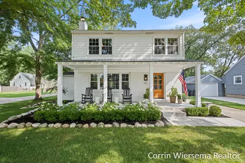 727 E Lincoln Ave, Zeeland, MI 49464