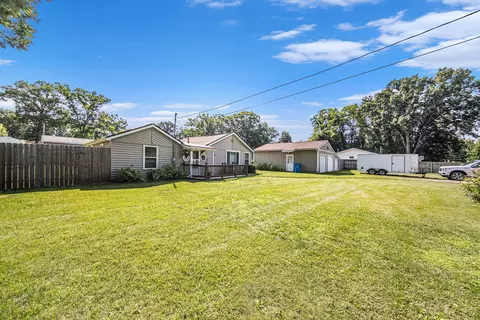 523 Bagg Ave, Jackson, MI 49203 photo 2