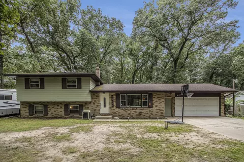 861 Sylvan Dr, Battle Creek, MI 49017