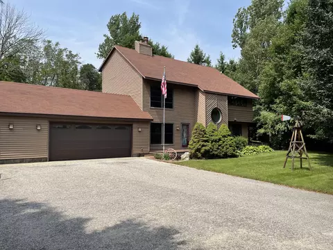 4551 Seymour Dr, New Era, MI 49446
