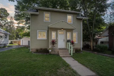 207 N Brown St, Jackson, MI 49202