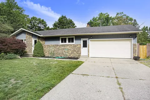2649 Creek Bluff Pl NW, Grand Rapids, MI 49504