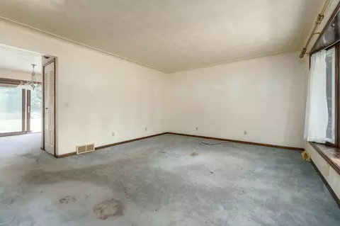 6411 Ormada Dr, Kalamazoo, MI 49048 photo 4