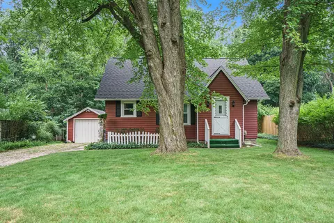 2226 Frederick Ave, Kalamazoo, MI 49008