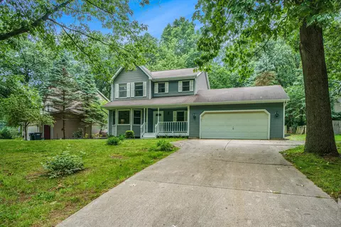 9132 Greystone Rd, Kalamazoo, MI 49009