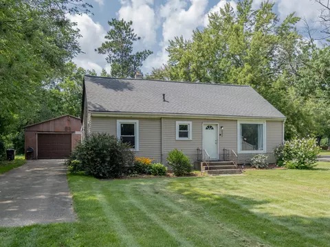 2263 Leigh Ave, Kalamazoo, MI 49048