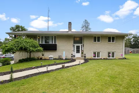 711 Iroquois Trl, Niles, MI 49120