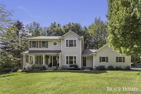 2489 Carrington Rd NE, Grand Rapids, MI 49525
