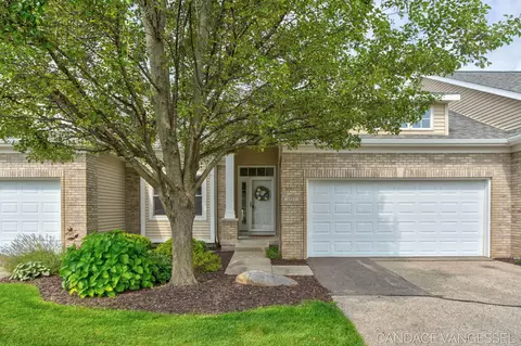 2537 Mcbrayer Ct SE #53, Caledonia, MI 49316