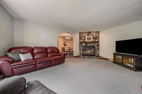 309 Exchange St, Gobles, MI 49055 photo 4