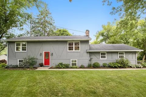 7664 S 12th St, Portage, MI 49024
