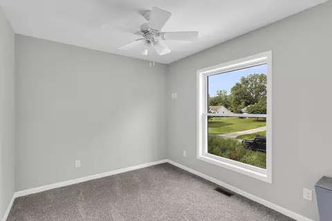 1263 Lamoine St, Jackson, MI 49203 photo 12