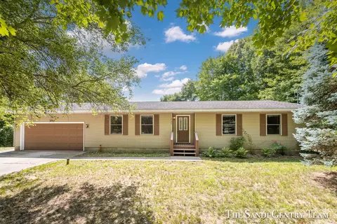 2753 Duff Rd, Twin Lake, MI 49457