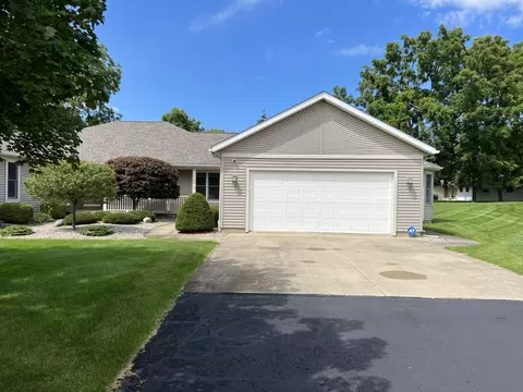 17 Oakwood Dr, Coldwater, MI 49036