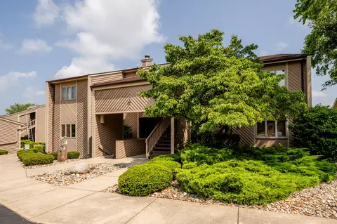 5251 Paw Paw Lake Rd #15, Coloma, MI 49038