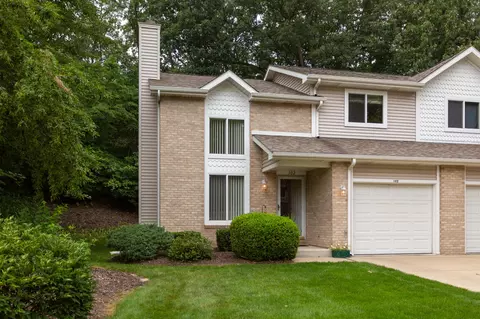 102 Indian Ridge Dr, Michigan City, IN 46360