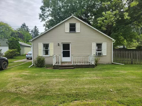 36 Morry St, Hillsdale, MI 49242