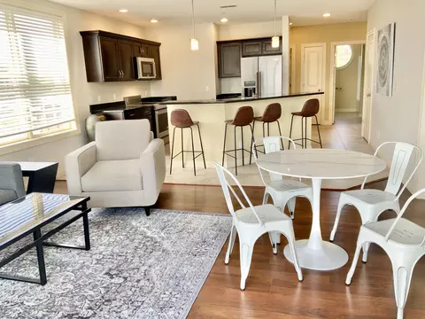 1221 Broad St #4, St. Joseph, MI 49085