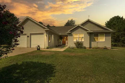 11855 Morton Rd, Manistee, MI 49660